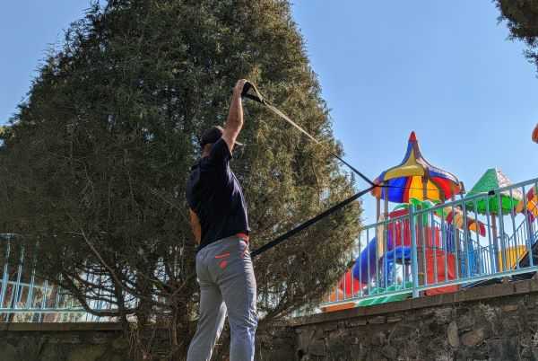 8 TRX Back Exercises for Sculpting a V-Shaped Back 8 Trx split deltoid fly for back exercise.